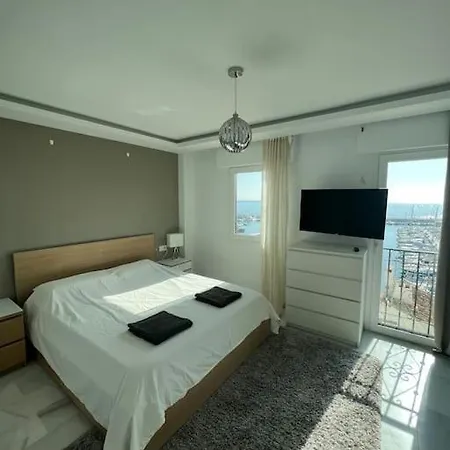 Luxurious Puerto Banus Apartment *