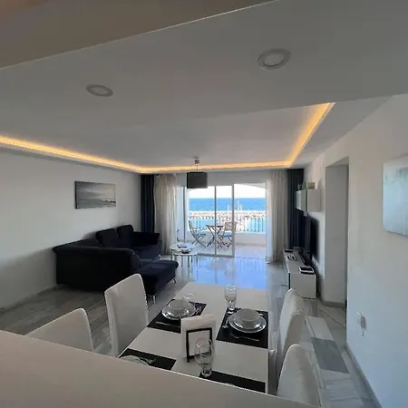 Apartment Luxurious Puerto Banus
